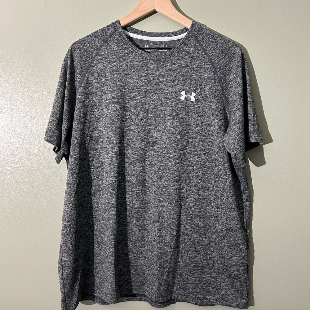 Under Armour Men's Dark Gray Short Sleeve Tee